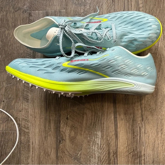 NEW Brooks ELMN8 7 Running Cleats - Picture 7 of 12